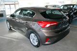 Ford Focus Titanium DAB CAM ParkAssistent SHZ FSH uvm - Ford Focus: D