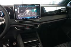 VW Tiguan 1.5 eTSI R-Line | Black Style | Pano | 20 VW Tiguan 1.5 eTSI R-Line | Black Style | Pano | 20