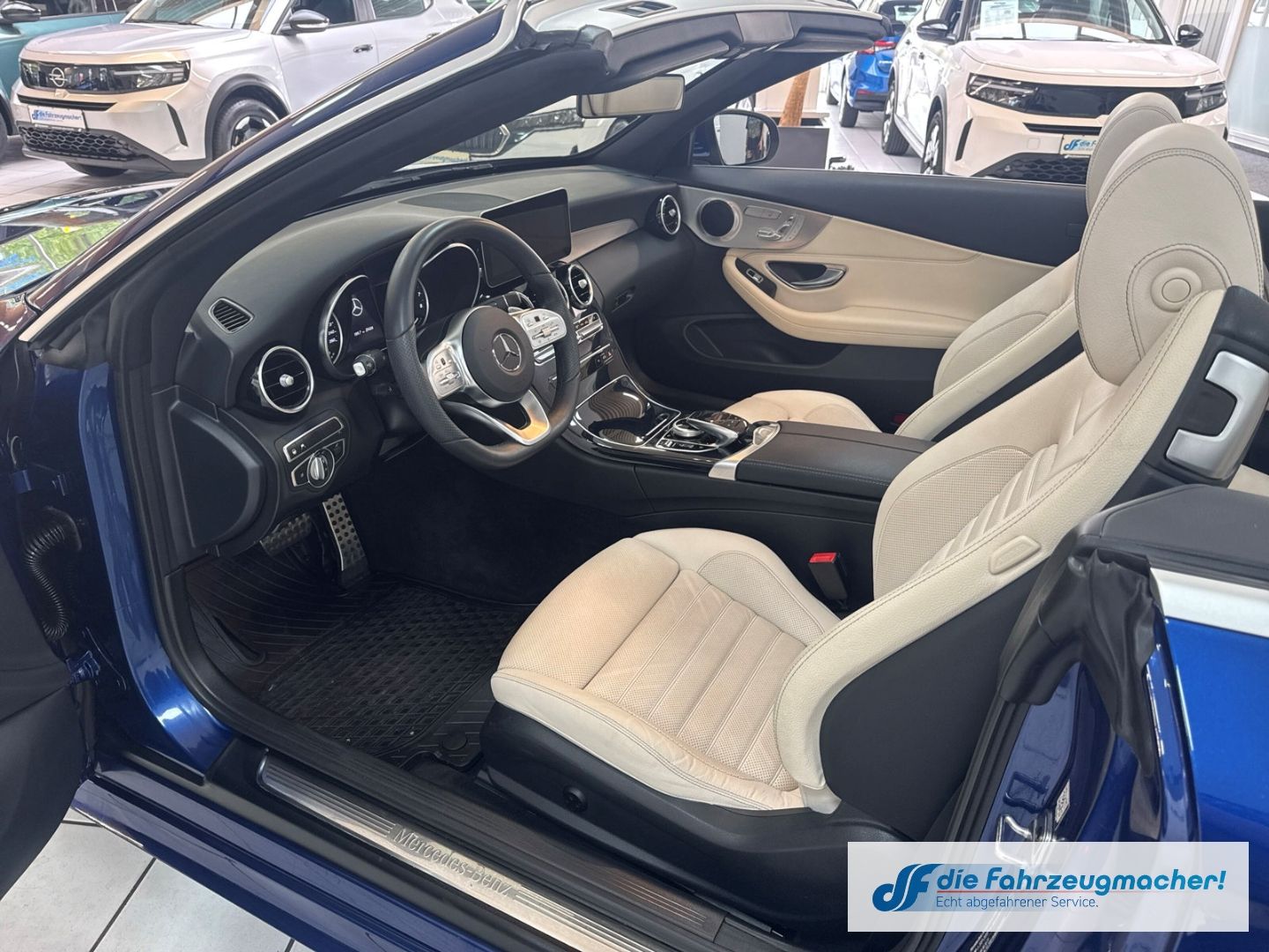 Fahrzeugabbildung Mercedes-Benz C 200 Cabrio 4Matic Sportpaket AMG LED Leder Mem