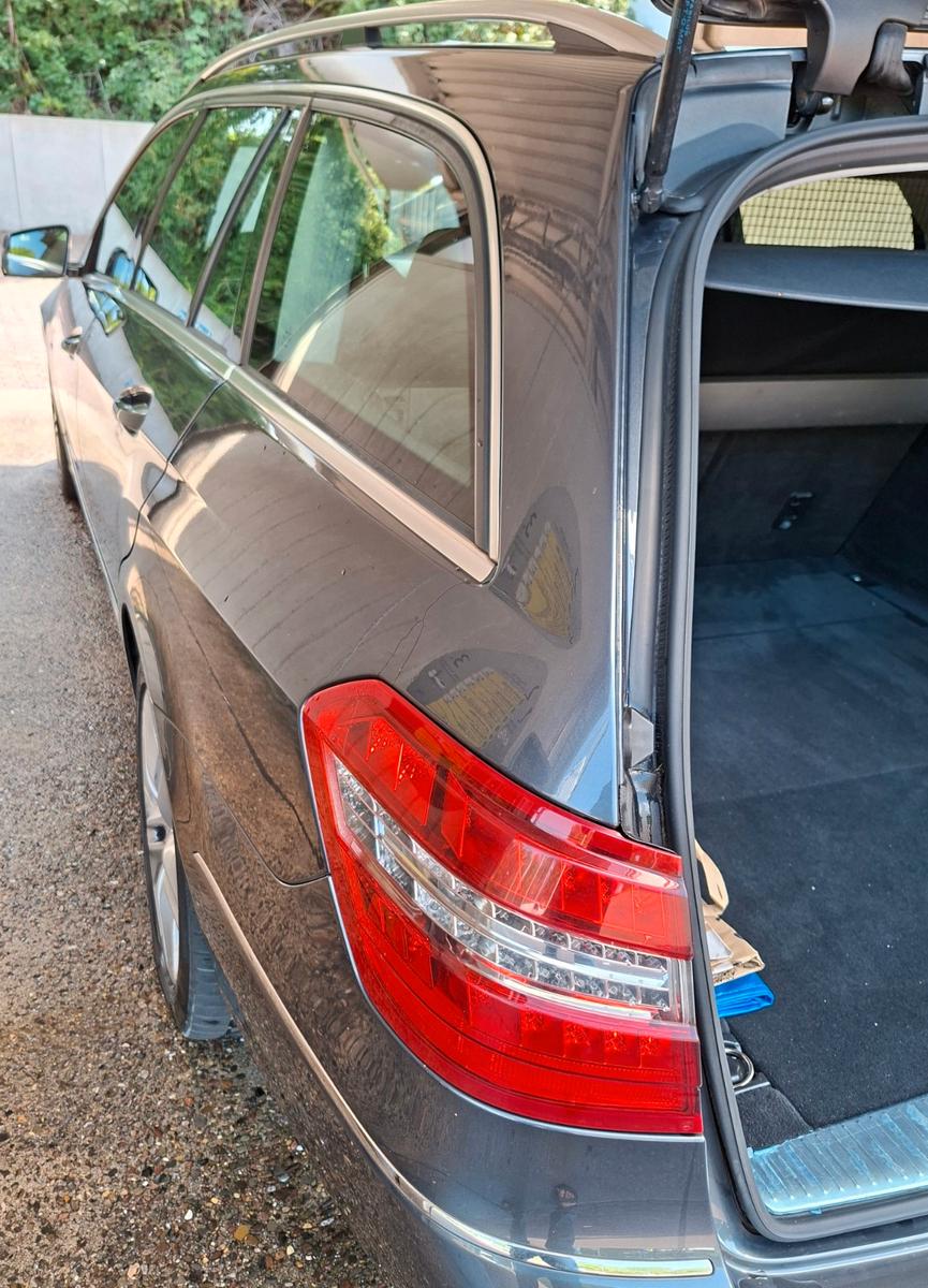 Mercedes-Benz E 220 CDI T BlueEFFICIENCY AVANTGARDE AVANTGARDE