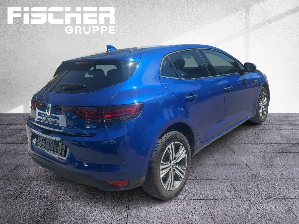Fahrzeugabbildung Renault Megane 5-Türer INTENS E-TECH Plug-in 160