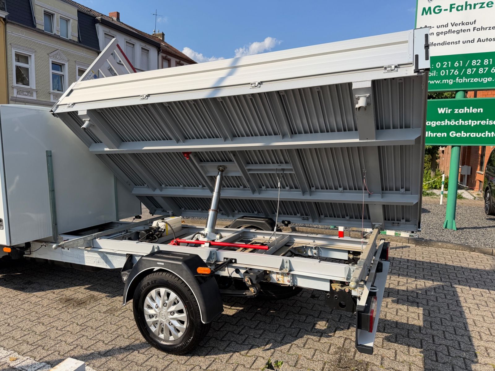 Fahrzeugabbildung Maxus DELIVER9 DREISEITENKIPPER L4 LUXURY LED NEUWAGEN