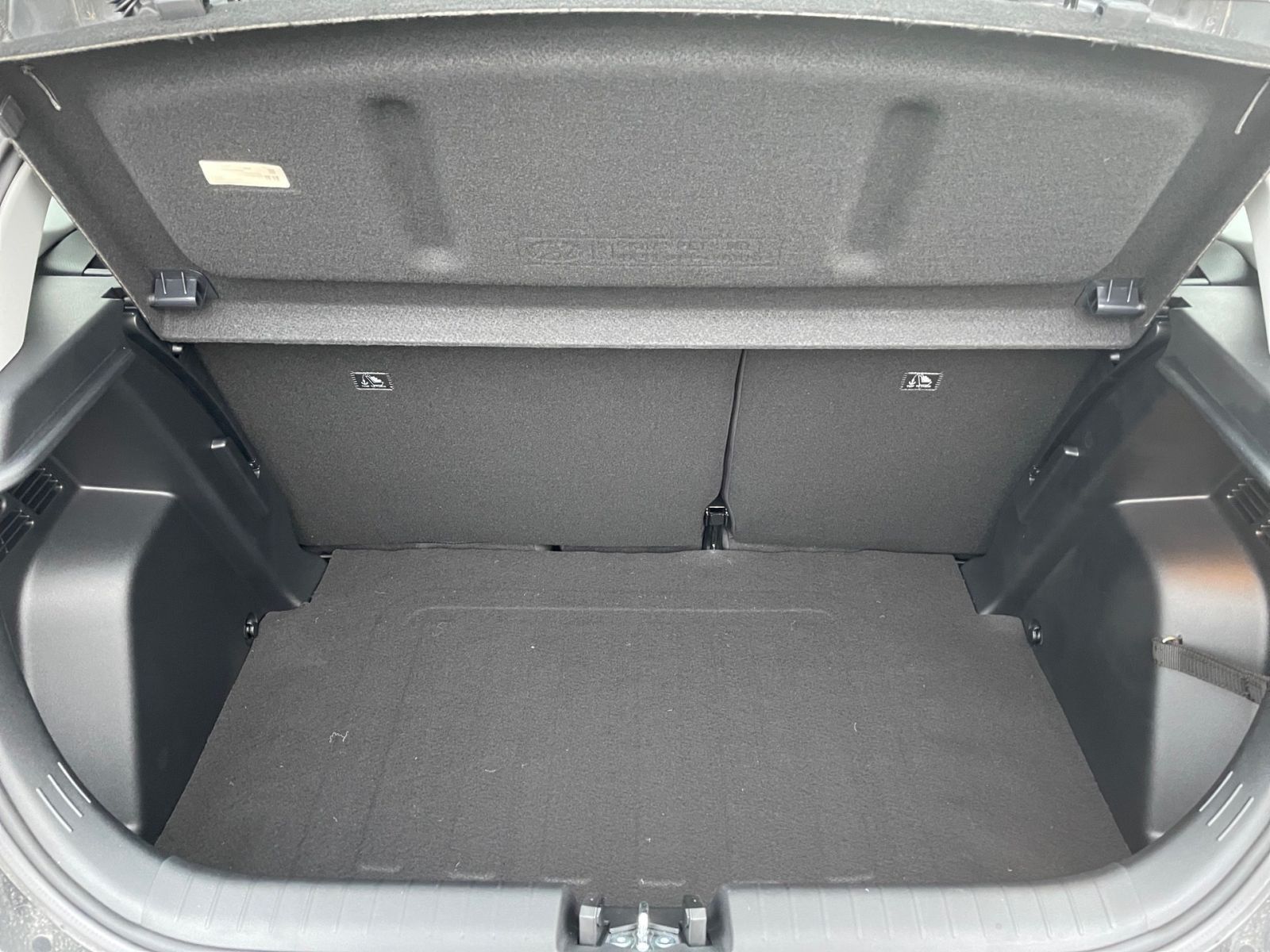 Fahrzeugabbildung Hyundai i20 1.0 T-GDI Select Navi Funktion