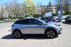 PEUGEOT 2008 e- GT NAVI 13tkm 1.Hd CAM Leder PEUGEOT 2008 e- GT NAVI 13tkm 1.Hd CAM Leder