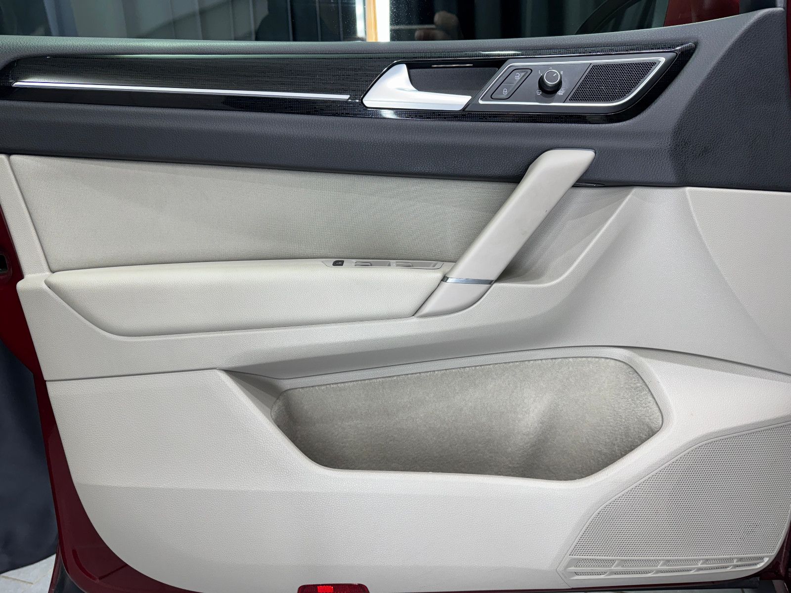 Fahrzeugabbildung Volkswagen Golf Sportsvan VII 1.5TSI  Highline|NAVI|KAMERA