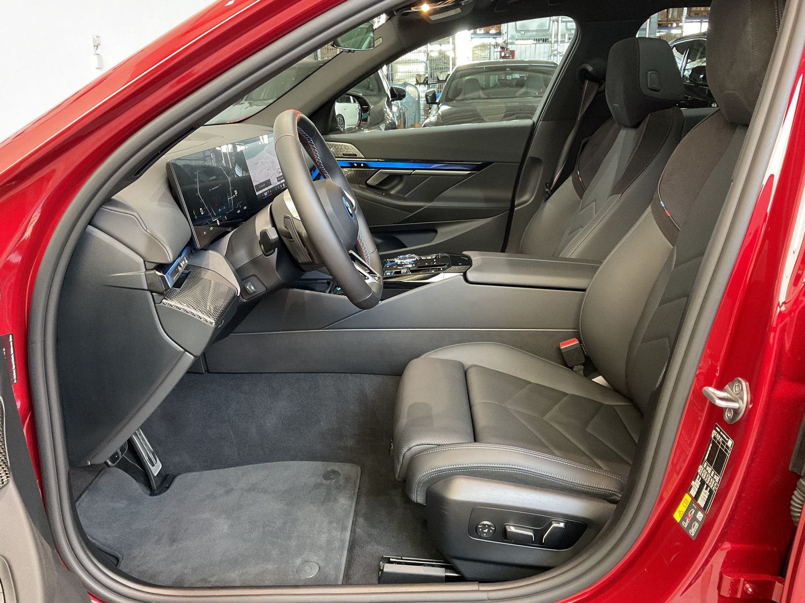 Fahrzeugabbildung BMW i5 M60 xDrive M Sportpaket pro, Sitzbelüftung vo