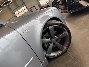 Audi A4 Avant 3.0 TDI quattro *NAVI*BI-XENON*TEMPOMAT