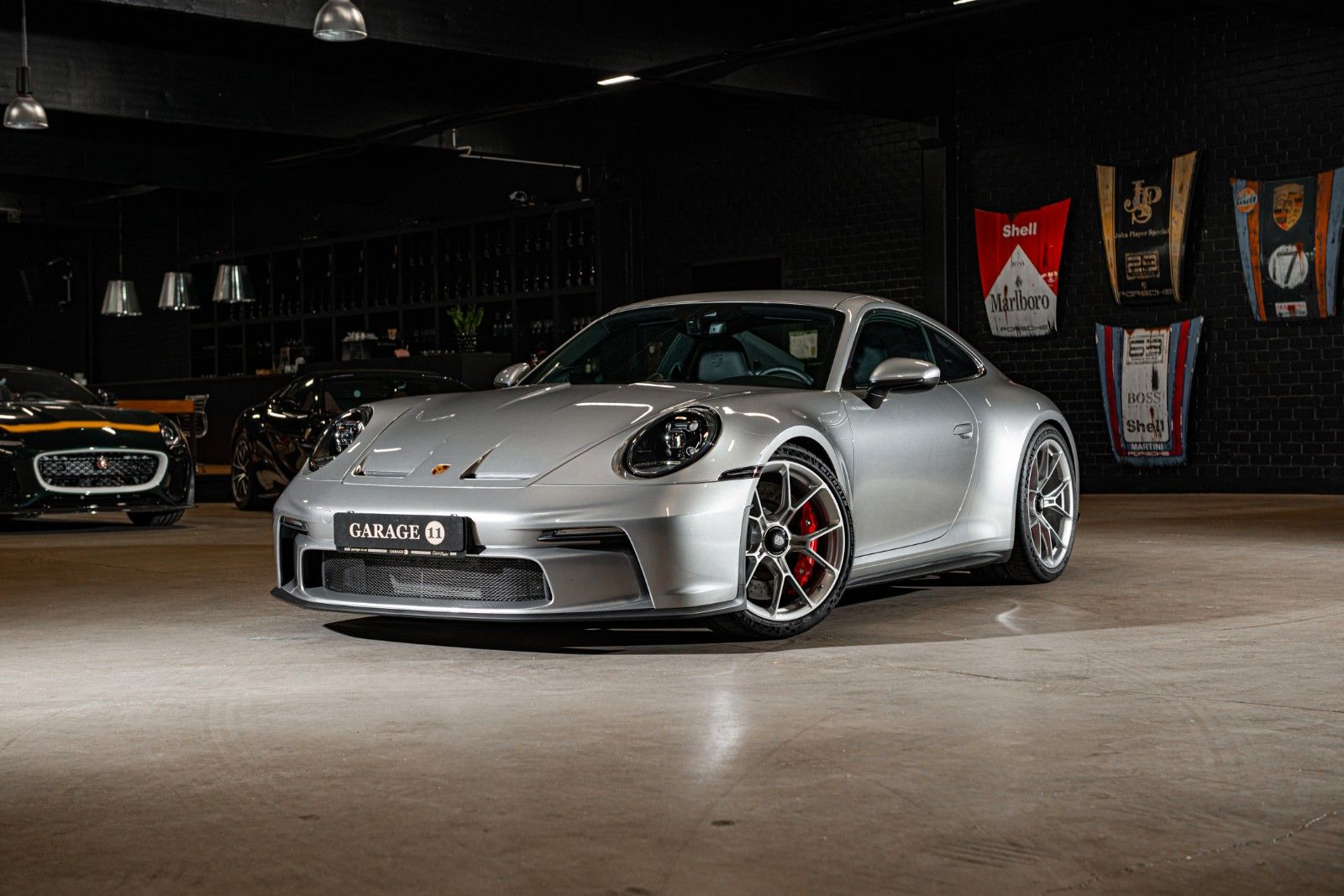 PORSCHE 992 GT3 Touring / 1520km / Houndstooth / VAT