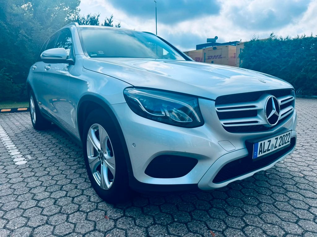 Image of Mercedes-Benz GLC 220