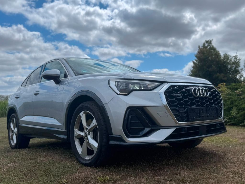 Image of Audi Q3