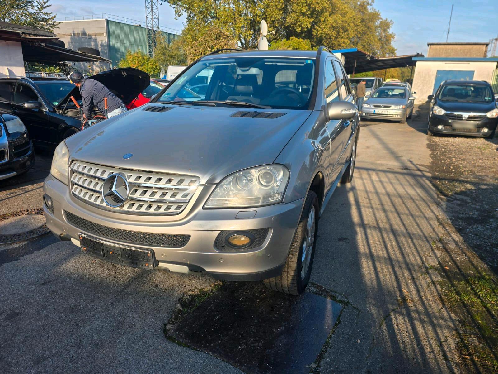 Mercedes-Benz ML 320