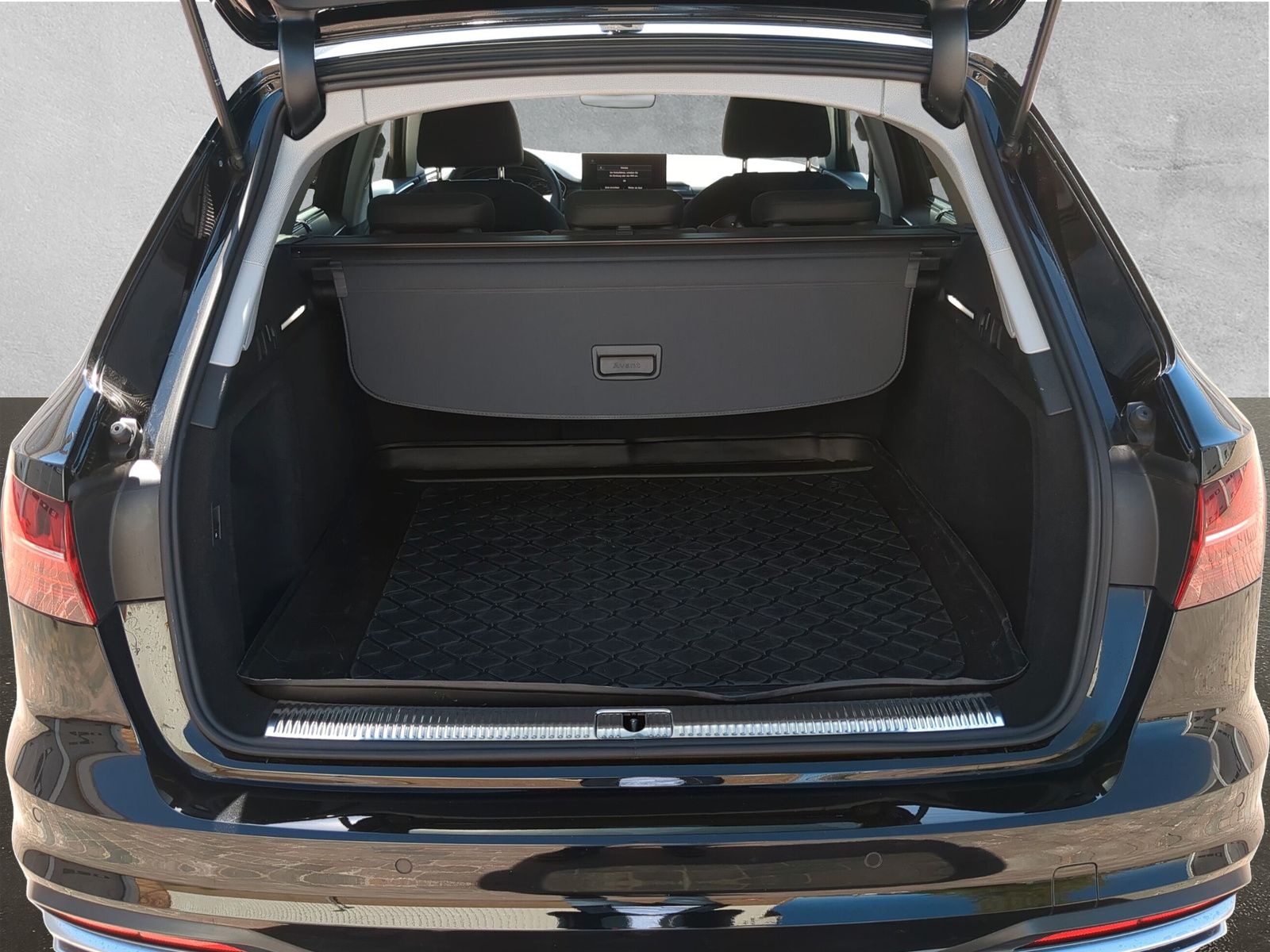 Fahrzeugabbildung Audi A4 Avant 40 TDI advanced AHK Kamera Matrix SHZ