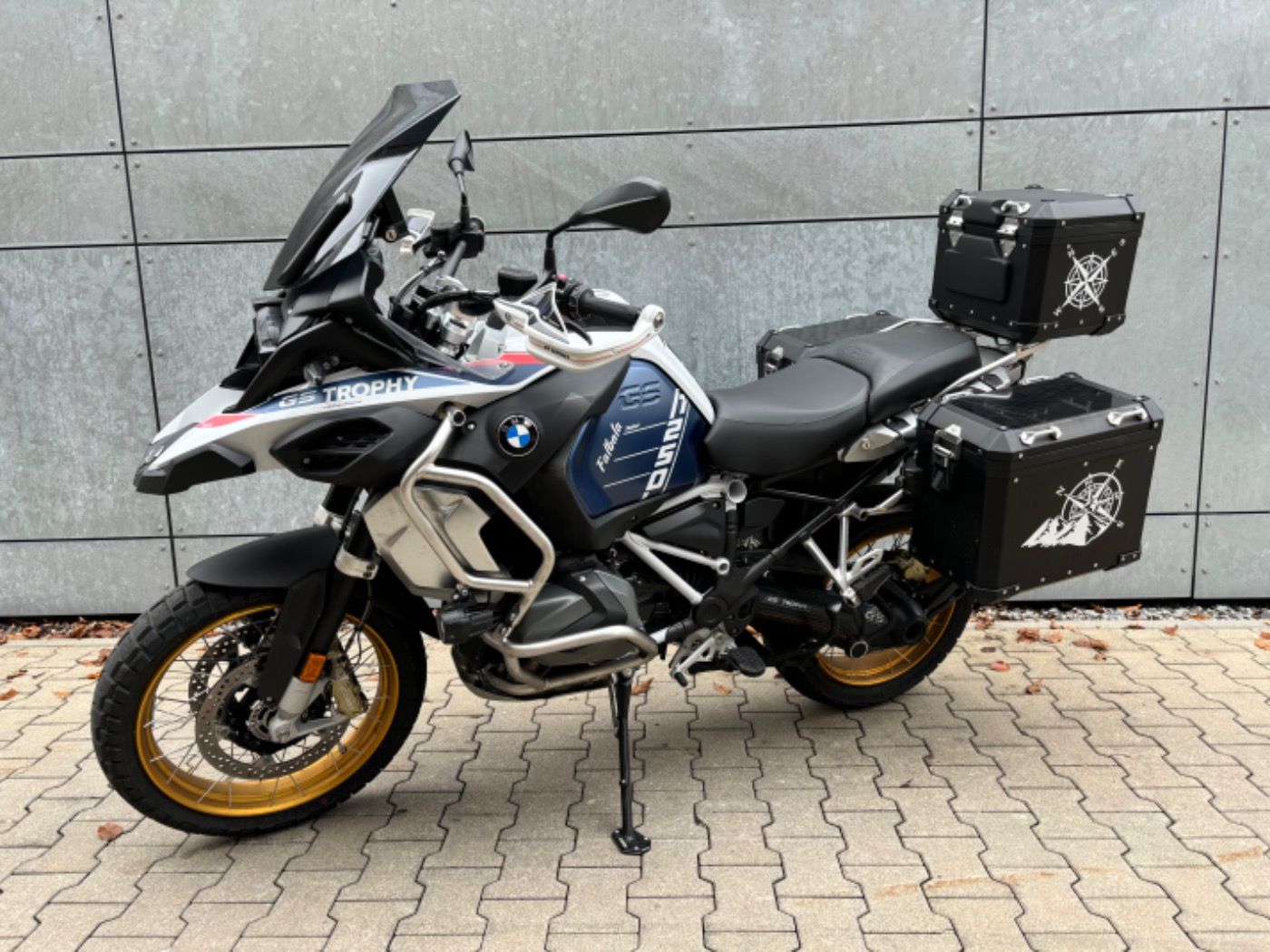 Fahrzeugabbildung BMW R 1250 GS Adventure Trophy Öl Inclusiive 5/50000