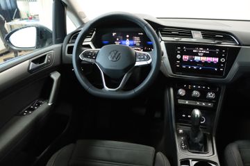 Volkswagen Touran 2.0 DSG R-Line 7-Sitze AHK Kamera