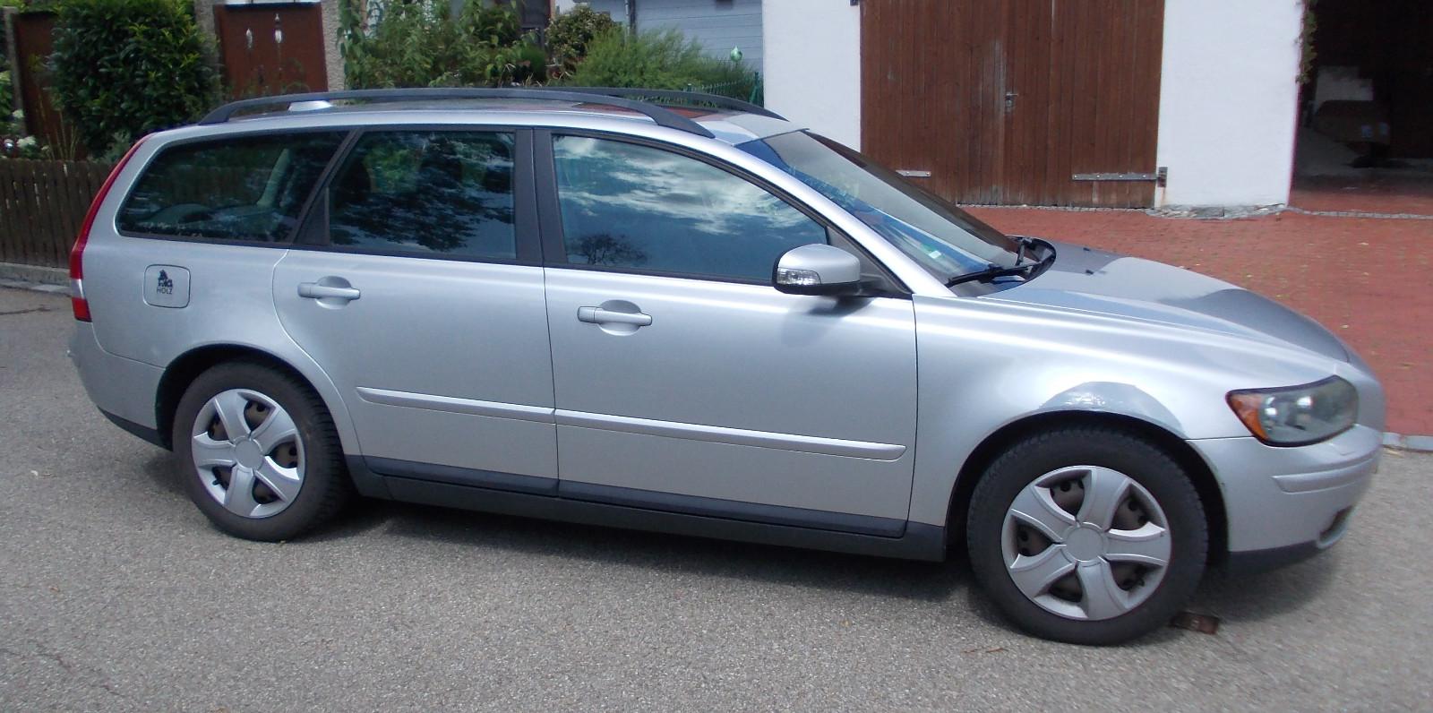 Volvo V50 2007 — engine 2.435 cm³, 140 HP (103kW)