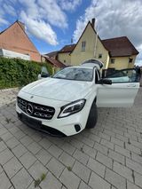 Mercedes-Benz GLA 220 d Sport Utility Vehicle - Mercedes-Benz GLA 220 aus 2017