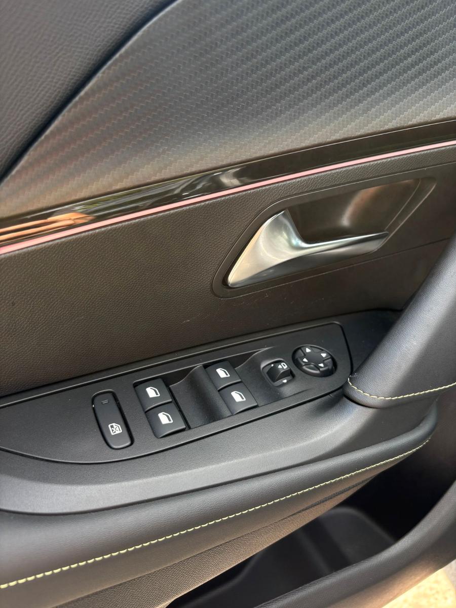 Peugeot 2008 GT  *TÜV*LED*360° KAMERA*