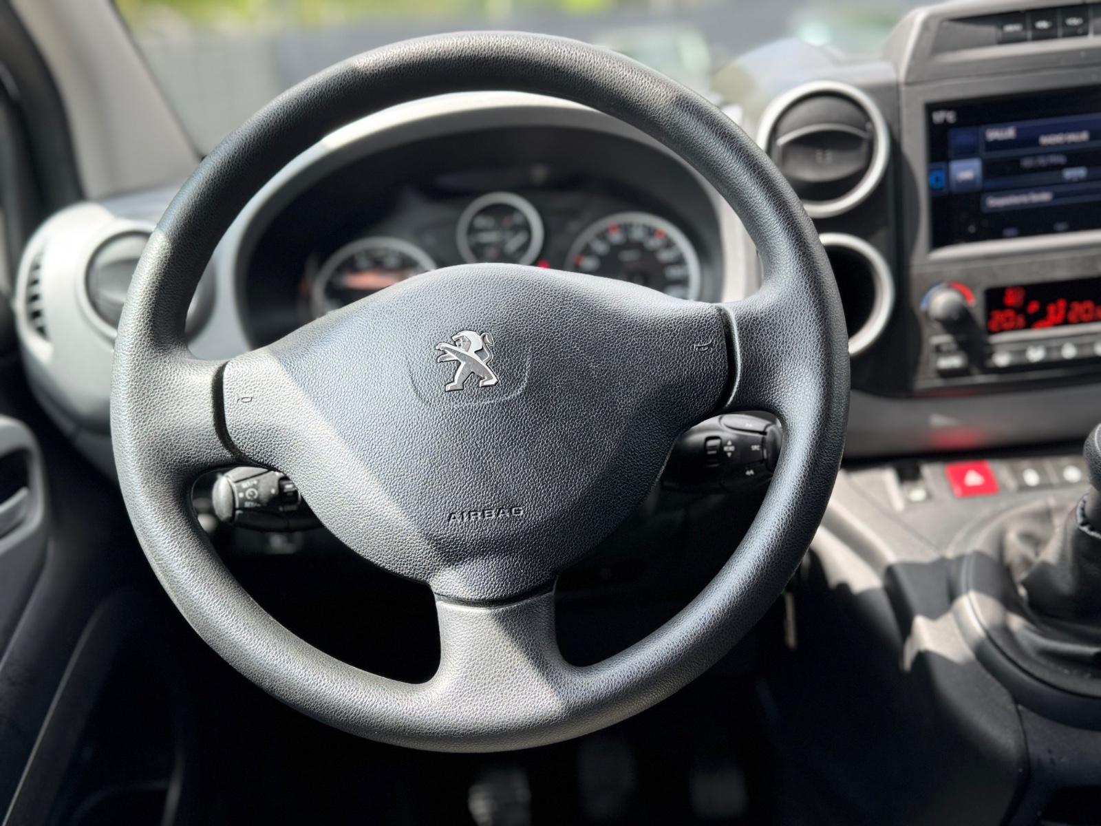 Peugeot PARTNER TEEPEE*NAVI*KLIMA*AHK*R-KAMERA*EURO 6*