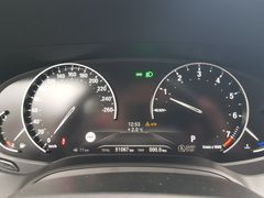 Fahrzeugabbildung BMW 330i Touring Advantage Navi LED SiHz PDC 360°