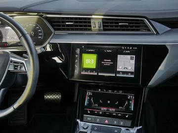 صورة 6 لـ 2023 AUDI Q8 E-TRON
