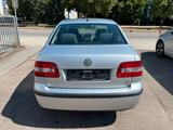 Volkswagen Polo Limousine 1.4 Basis.Deutsches Fzg.Euro.4. - Volkswagen Polo: De