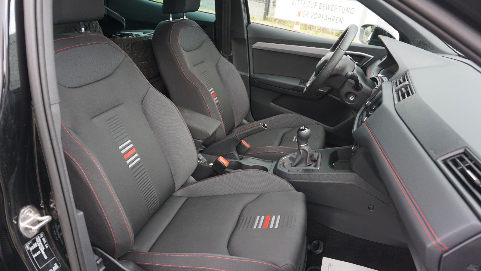 Fahrzeugabbildung SEAT Ibiza FR, Full Link, LED, PDC, Touch, SHZ, Sport