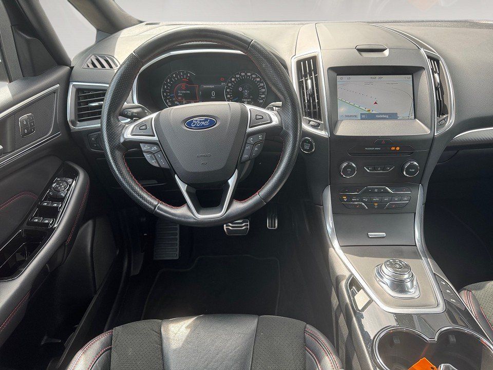 Fahrzeugabbildung Ford S-Max 2.0d 190PS A/T EcoBlue ST-Line S/S