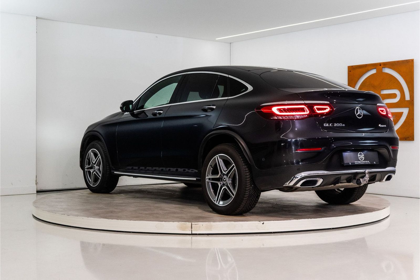 Mercedes-Benz GLC 300 Coupé 300e 4MATIC Premium+ AMG 320PK | P imagem 3