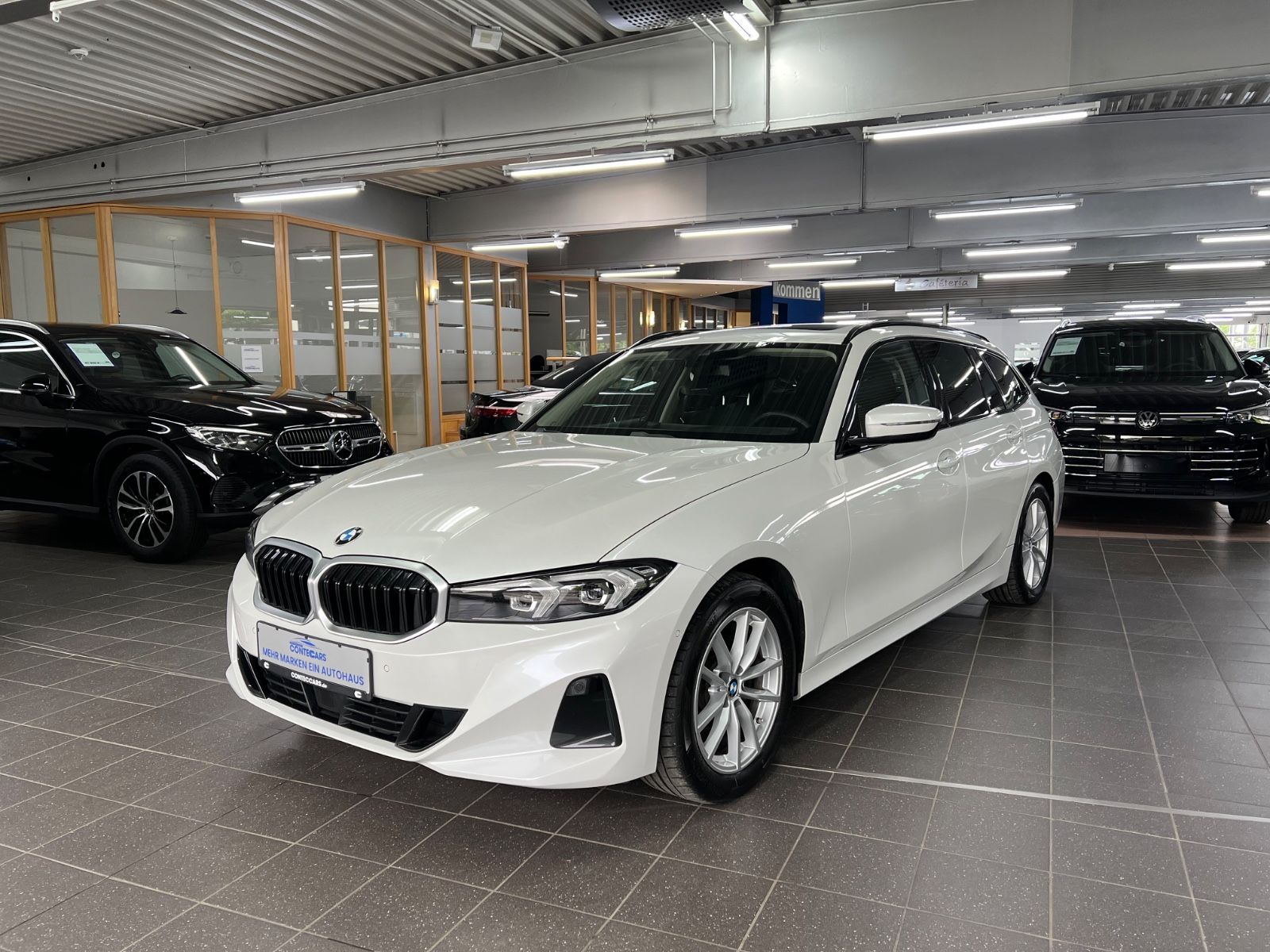 BMW 318d Touring HuD+DA+ACC+Panorama+Park+HaKa foto 6