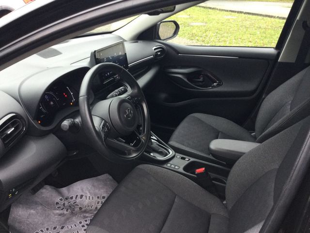 Yaris 1.5 Hybrid Style PDC SHZ KAMERA ACC LED