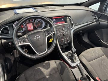 Fotografie des Opel Cascada 1.4 Turbo Start/Stop Edition