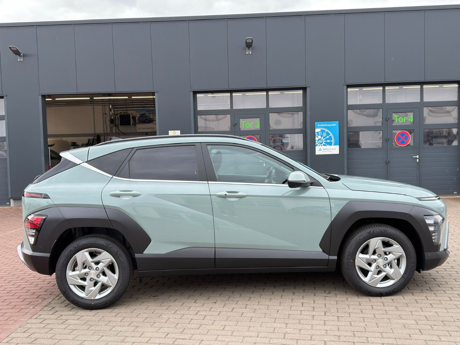Fahrzeugabbildung Hyundai KONA 1.6 T-GDI Trend *Navi*Totwinkl*ACC*LED*360°