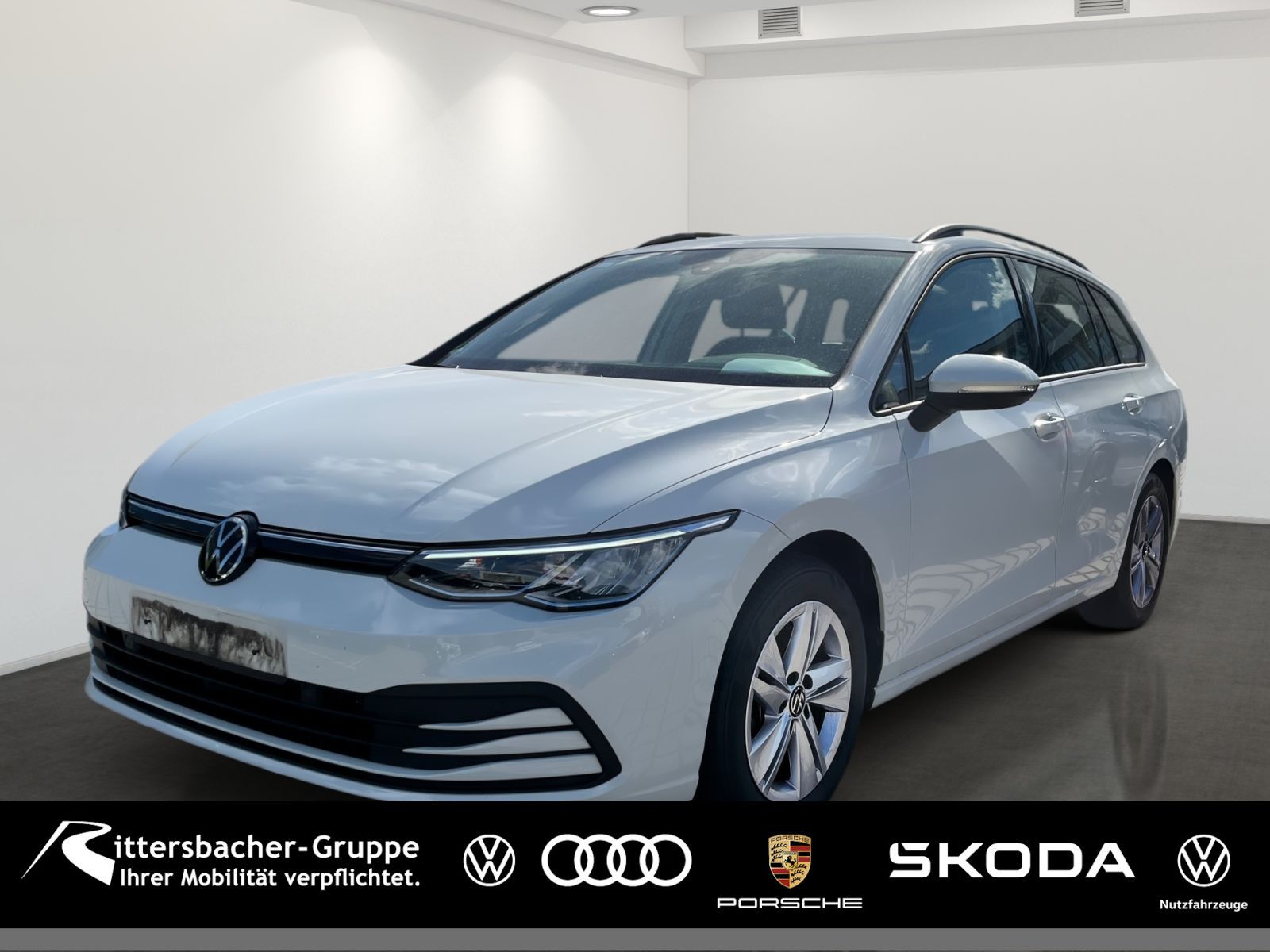 Volkswagen Golf VIII Variant Life 1,0 TSI BusiPaket mit Nav foto 1