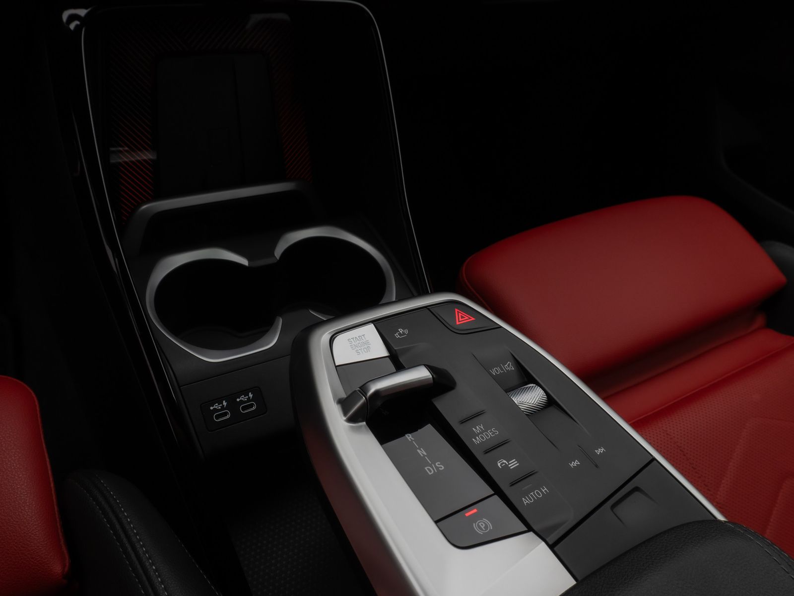 Fahrzeugabbildung BMW X1 xD23i M Sport 360°HUD DAB H/K AHK Komfort 19"