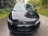 Volkswagen Touran Trendline *SHZ*SERVICEHEFT*TÜV 01/2027* - Volkswagen Touran mit Benzin-Antrieb: Kleinbus, 2.0