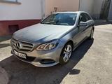 Mercedes-Benz E 350 BlueTEC 4MATIC - - Mercedes-Benz E 350: Limousine