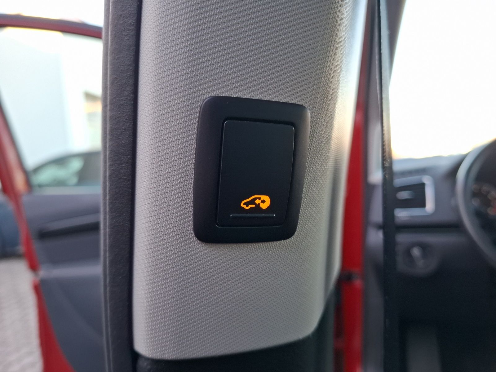 Fahrzeugabbildung SEAT Alhambra TSI Style DSG Bi-Xenon Navi PANO RFK GR