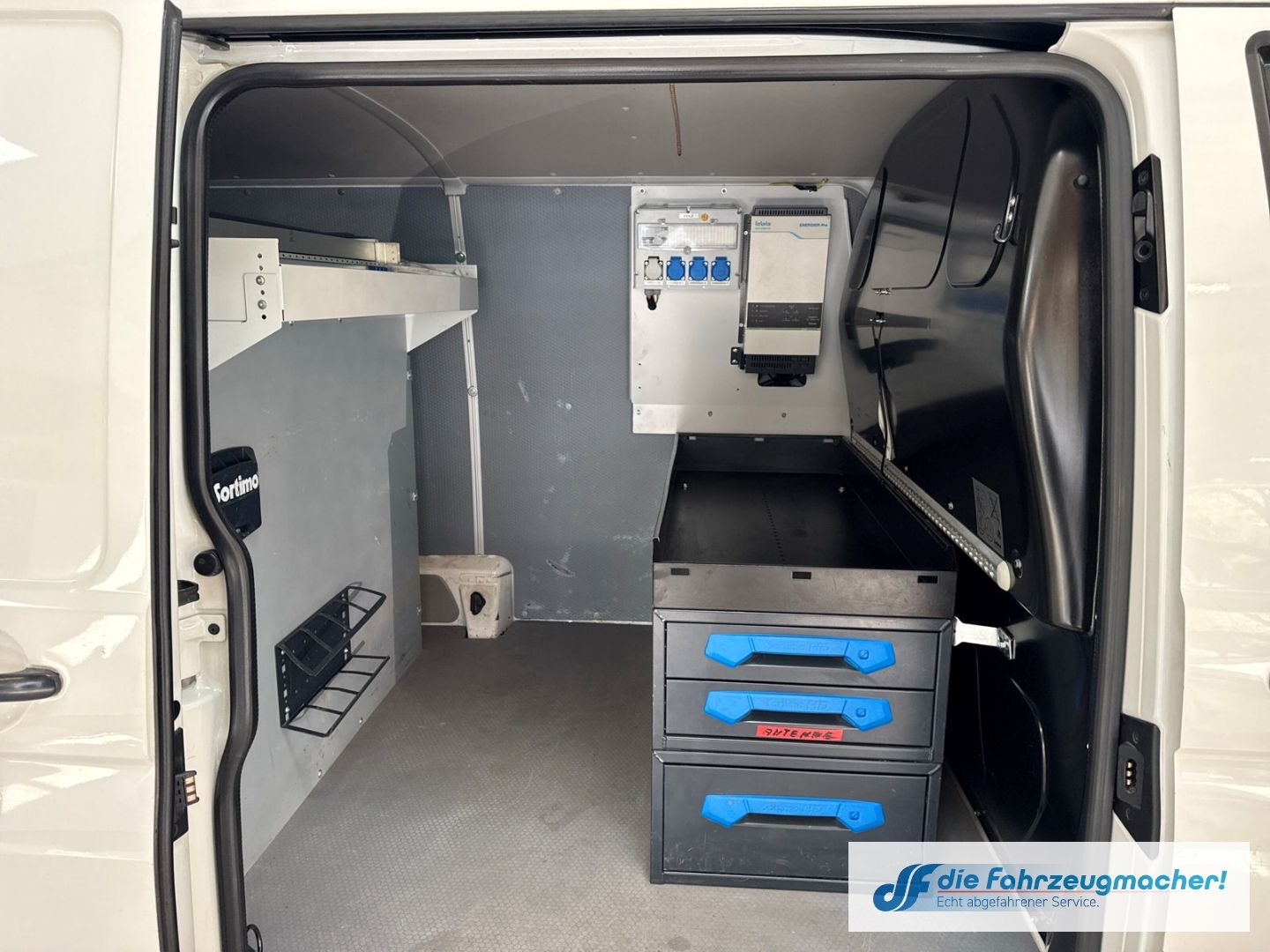 Fahrzeugabbildung Volkswagen Transporter T6 Kasten lang 4Motion StandHZG Navi
