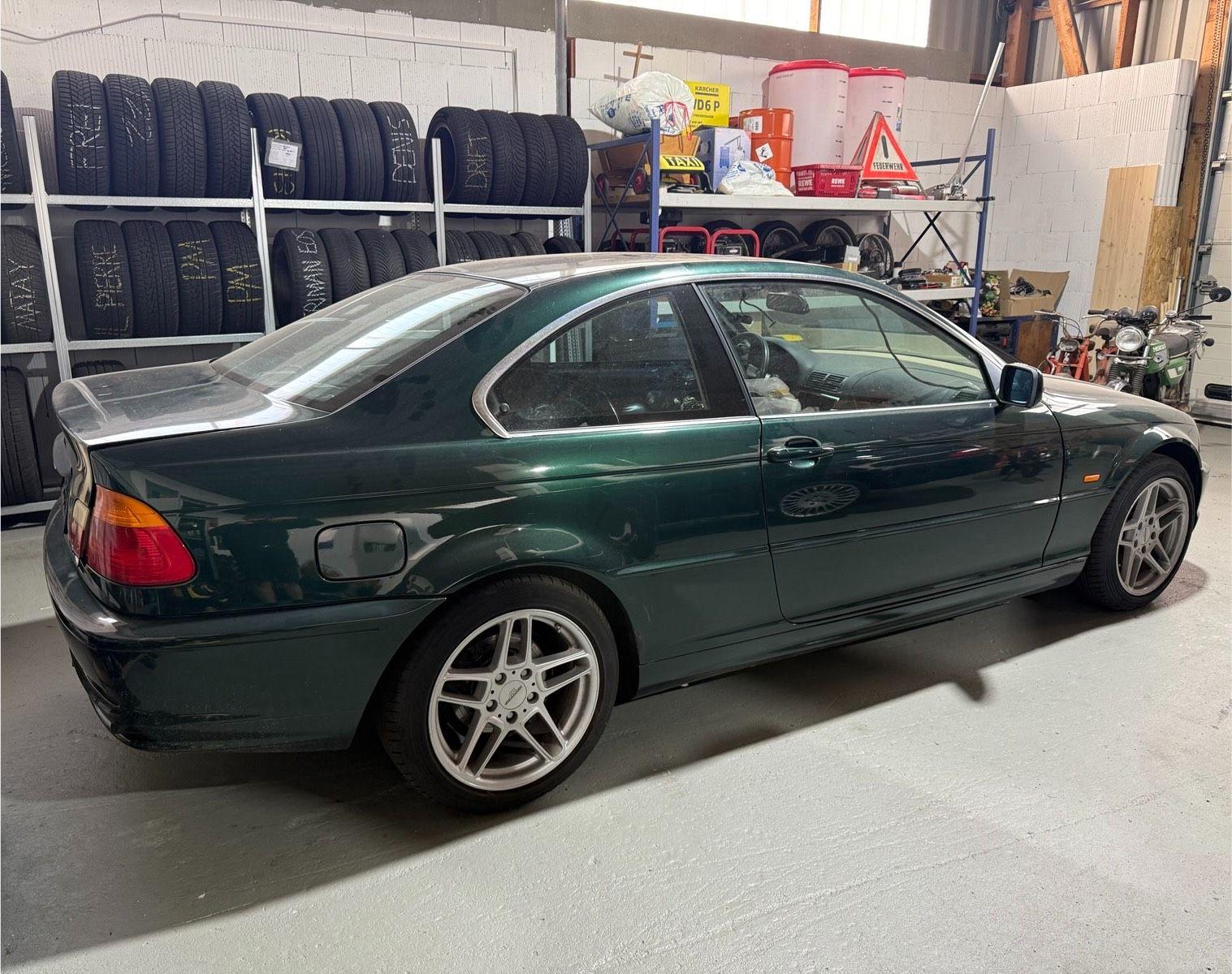 BMW 323
