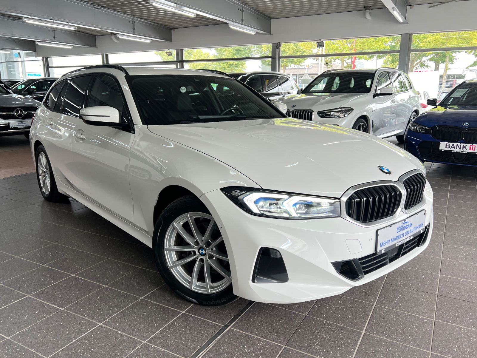 BMW 318d Touring Innovation Driving Assistant HuD