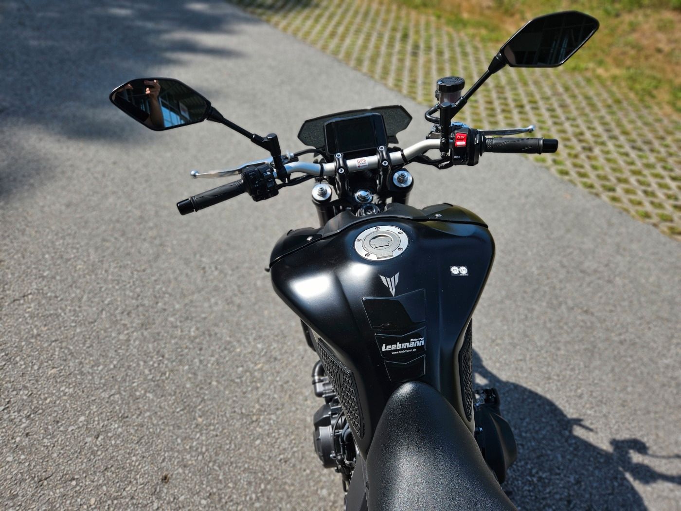 Fahrzeugabbildung Yamaha MT 09 Modell 2023