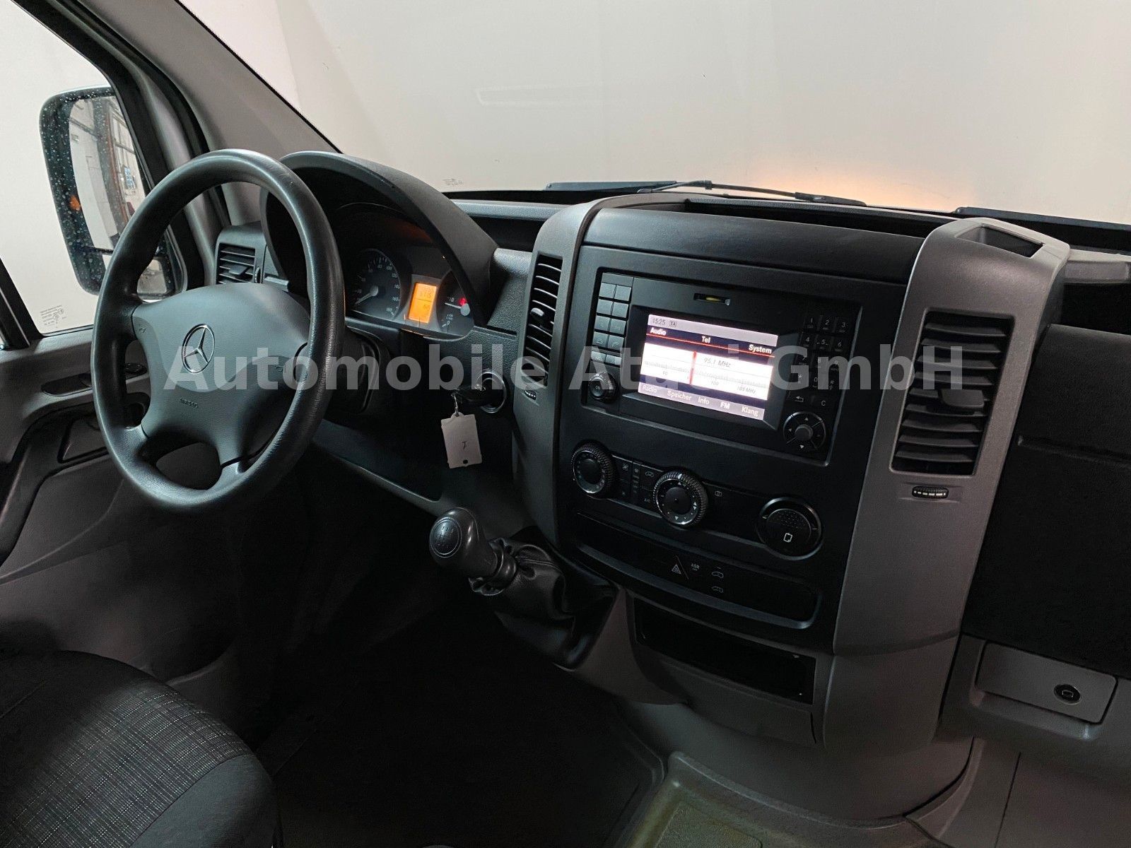 Fahrzeugabbildung Mercedes-Benz Sprinter 314 CDI KLIMA+ 1.HAND+ 3-SITZE (5828)