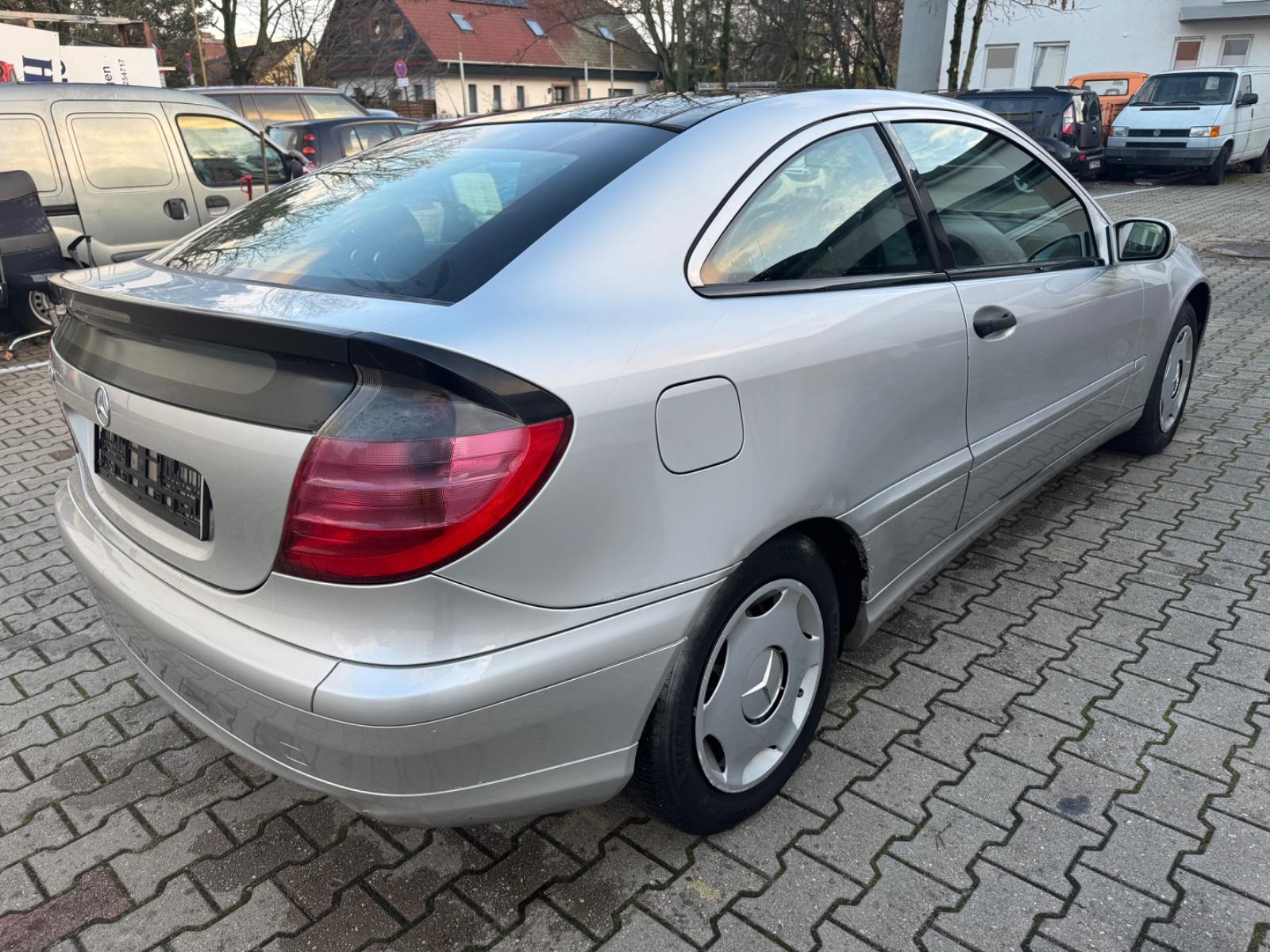 Mercedes-Benz C 180 Panorama-Dach* KLIMA