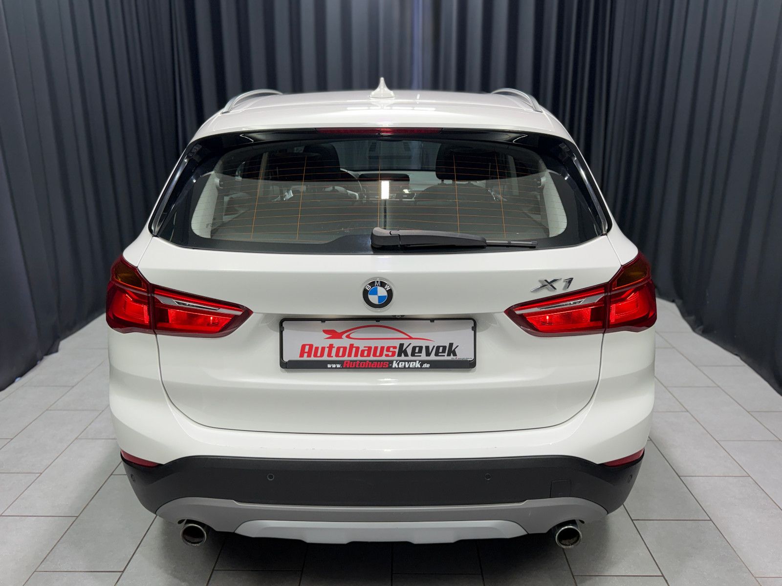 Fahrzeugabbildung BMW X1 xDrive 20 d xLine|AHK|PANO|PDC|NAVI|AUTOMATIK