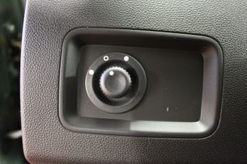Fahrzeugabbildung Dacia Duster TCe130 Expression*Media Display*Sitzhzg*