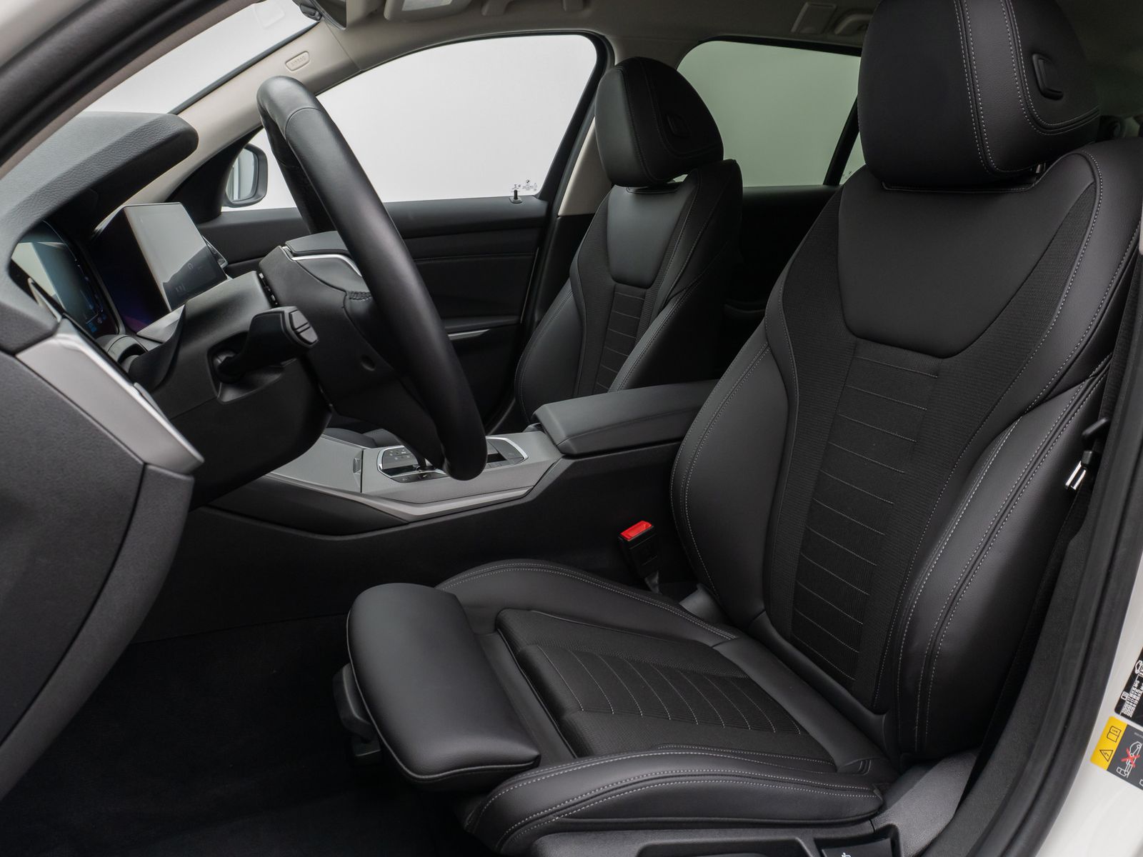 Fahrzeugabbildung BMW 320e Kamera Leder DAB Alarm DrivAssistent Sport