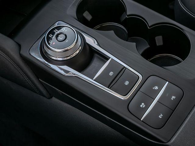 Ford Kuga 2.5 Plug-In Hybrid Titanium Parkautomatik