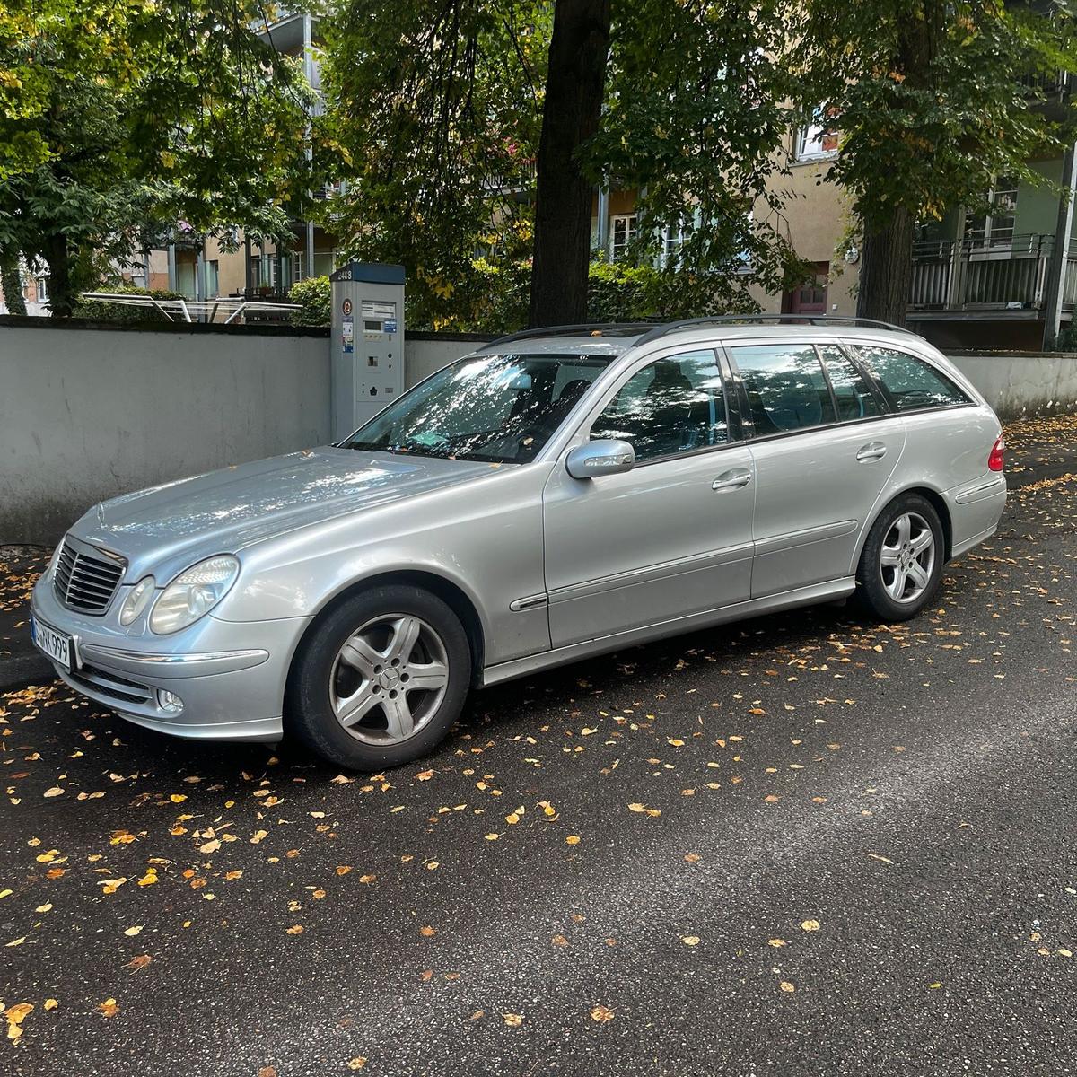 Mercedes-Benz E200, 2005