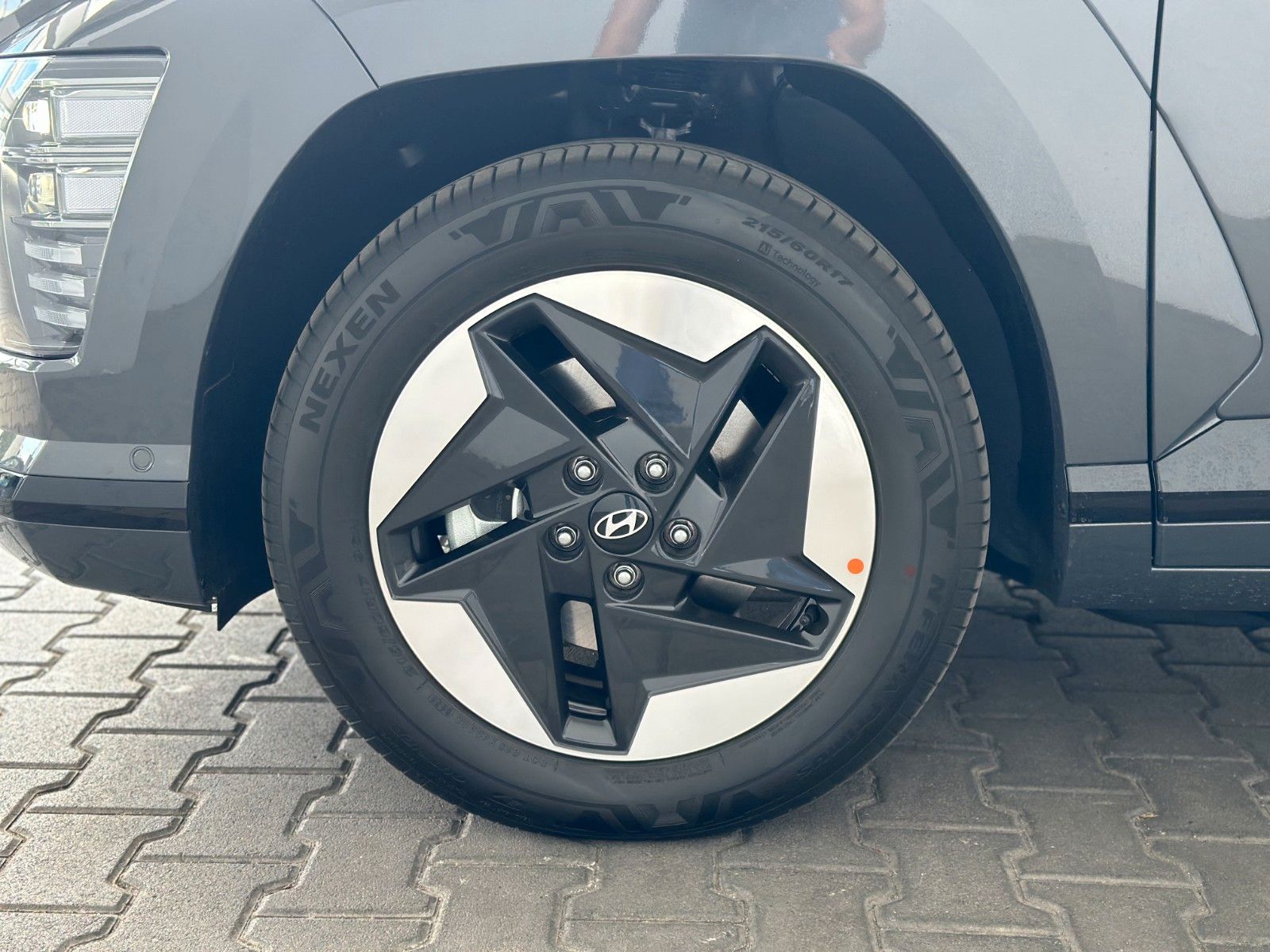 Fahrzeugabbildung Hyundai Kona Elektro Prime 65,4kWh Glasschiebedach/360°!