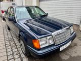 Mercedes-Benz W124 200 D Oldtimer  - Mercedes-Benz 200: D W124